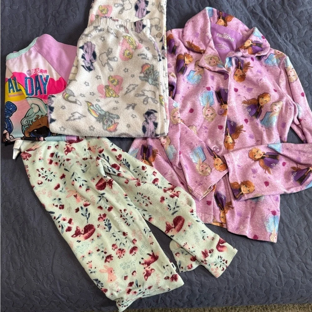 Bundle of 13  Kids Pajamas. Size Kids Small